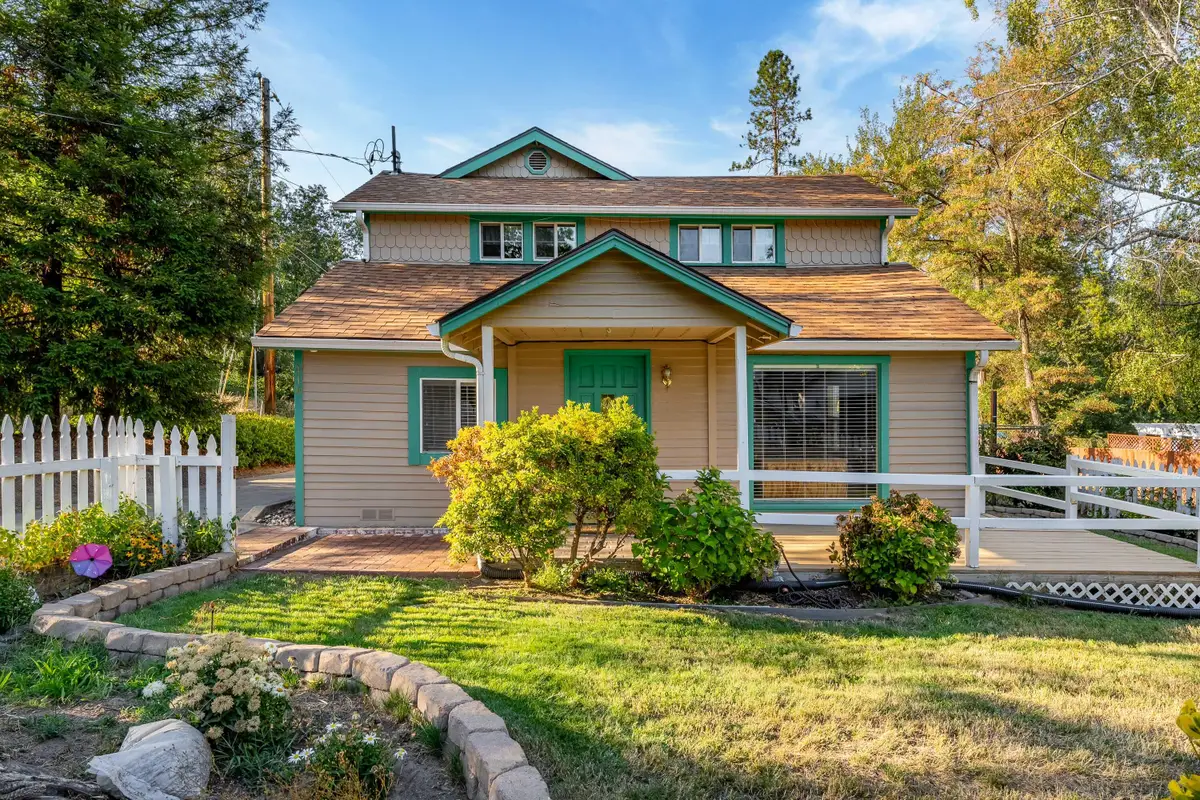 416 NW Pleasant View, Grants Pass, OR 97526 - Image #1