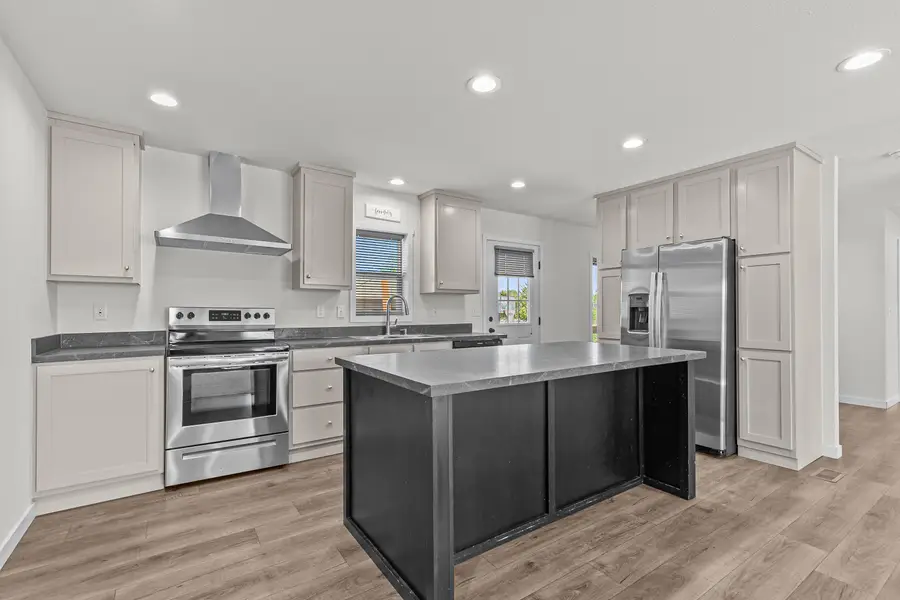 1182 E Justice, Central Point, OR 97502 - Image #3