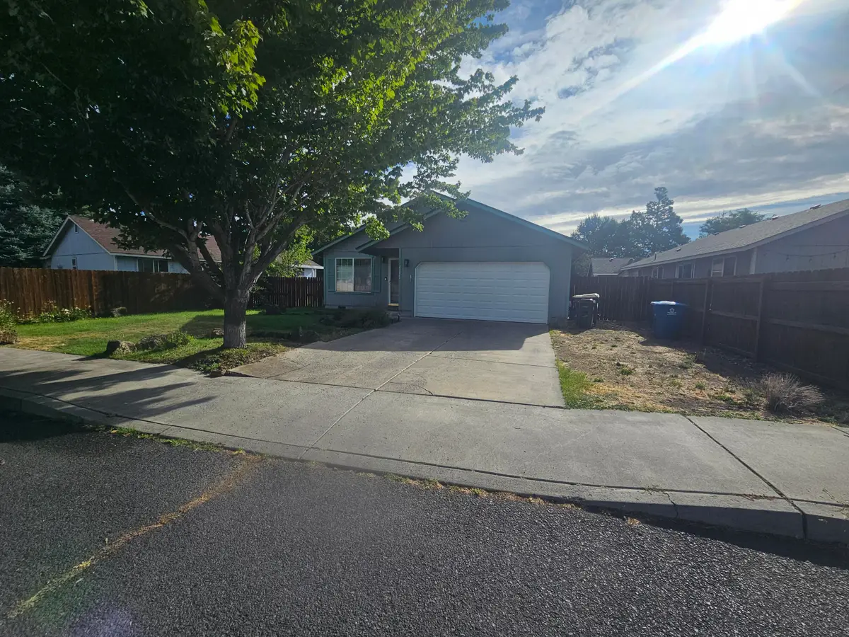 21072 NE High Desert, Bend, OR 97701 - Image #1