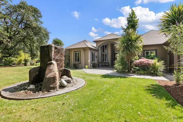 1025 Echo, Roseburg, OR 97470