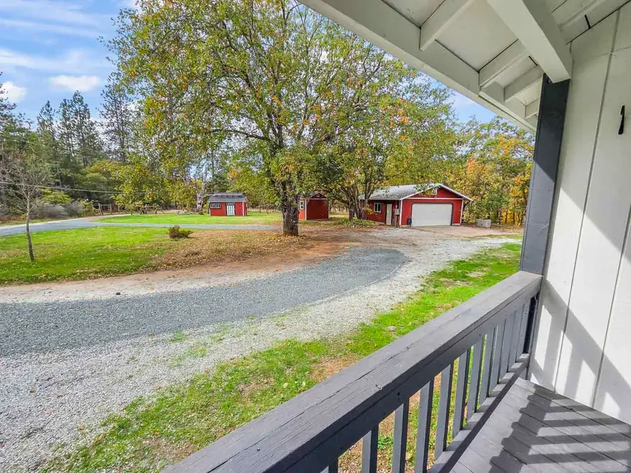 351 Oxyoke Road, Grants Pass, OR 97526 - Image #3