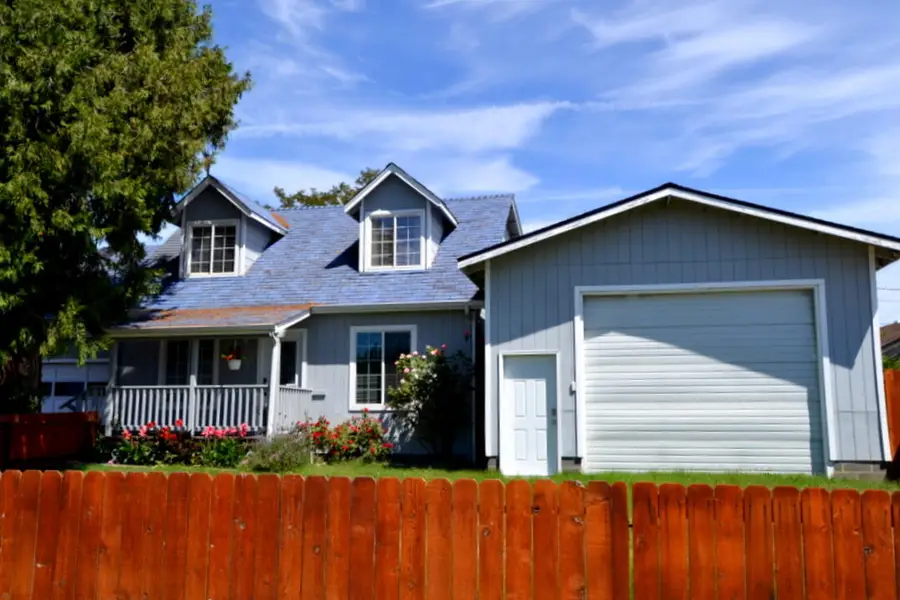 1471 Dowell, Grants Pass, OR 97527 - Image #2