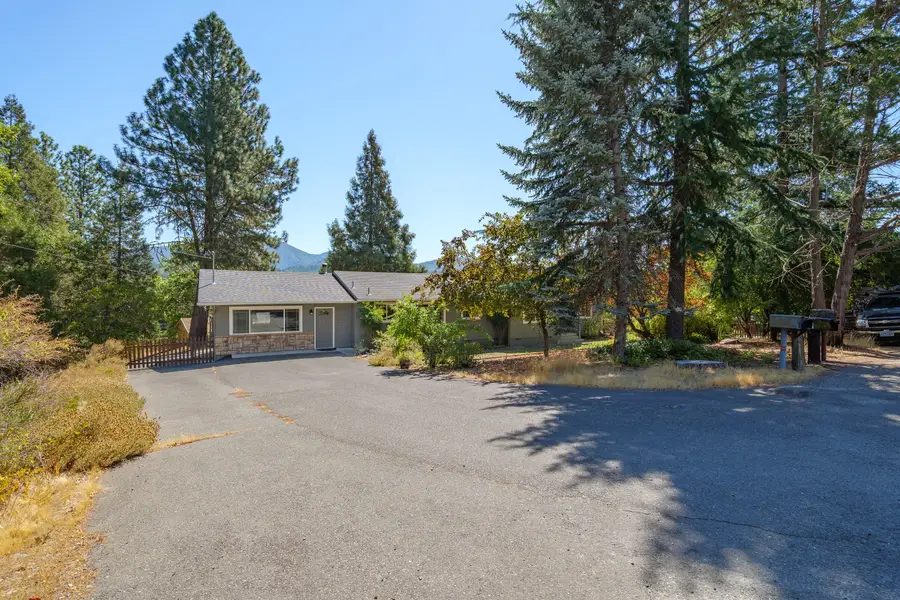 235 Larkin Road, Grants Pass, OR 97527 - Image #3