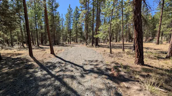 Mina Bird, Bonanza, OR 97623