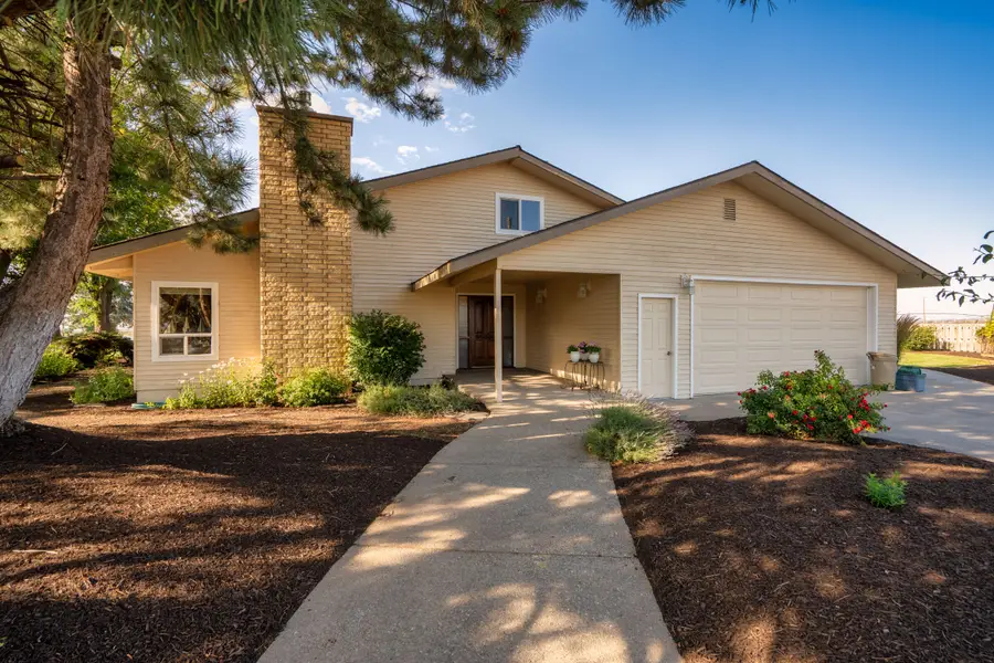 547 SW Bear, Madras, OR 97741 - Image #2