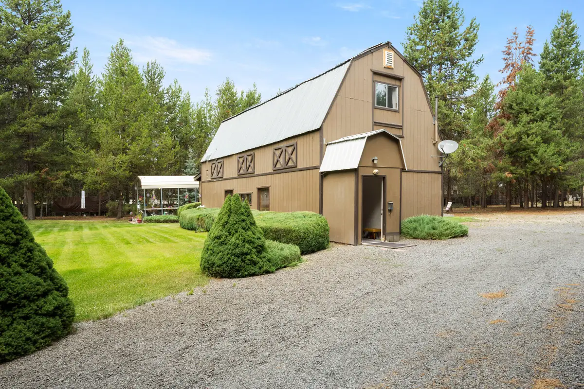 16034 Cascade, La Pine, OR 97739 - Image #1