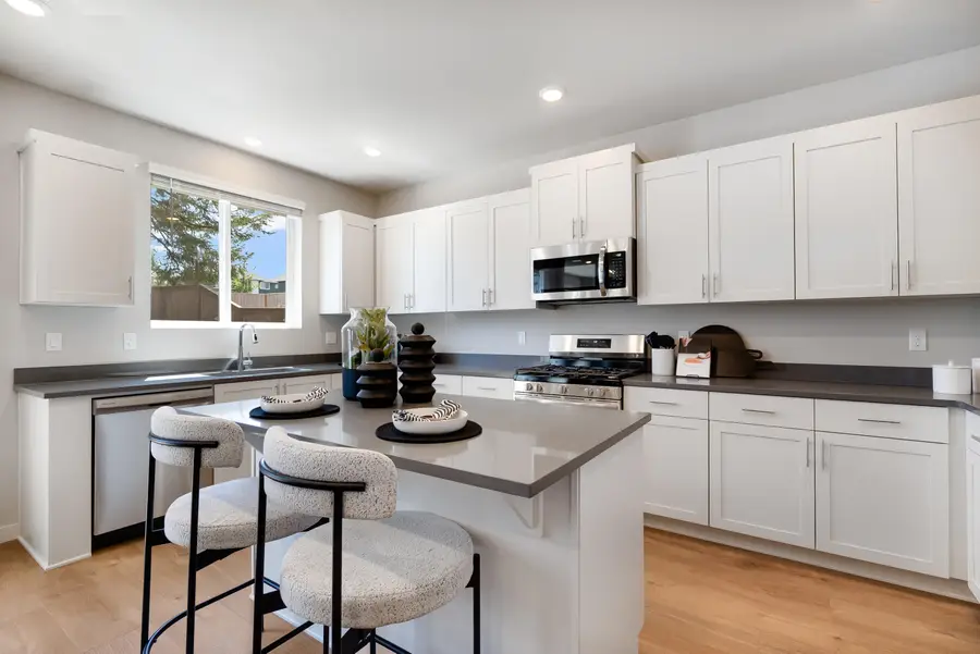 63233 Carly Ln, Bend, OR 97701 - Image #3