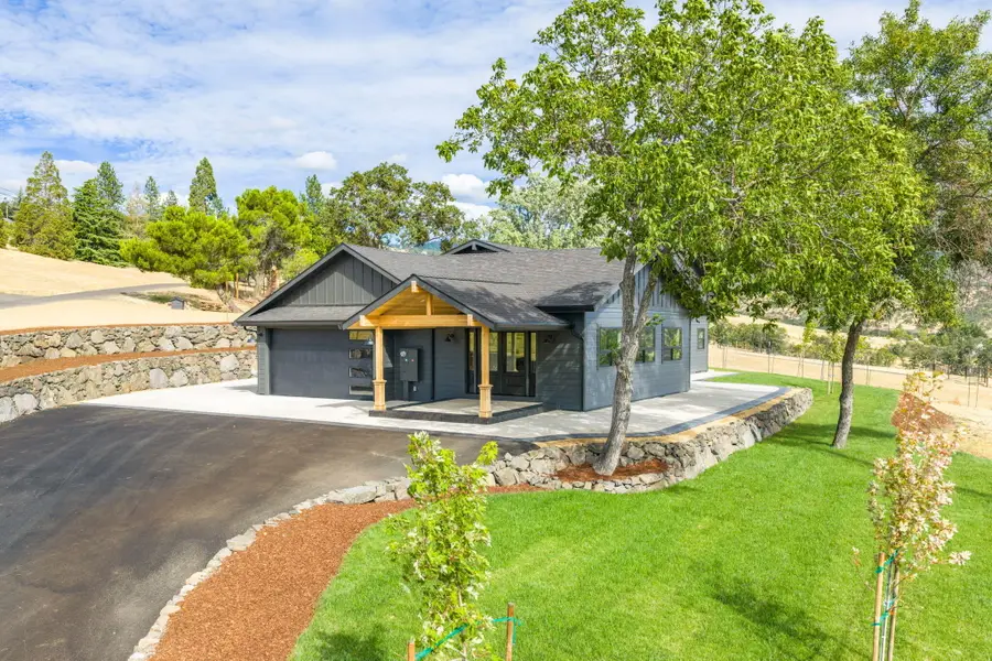 4691 Cherry, Medford, OR 97504 - Image #3