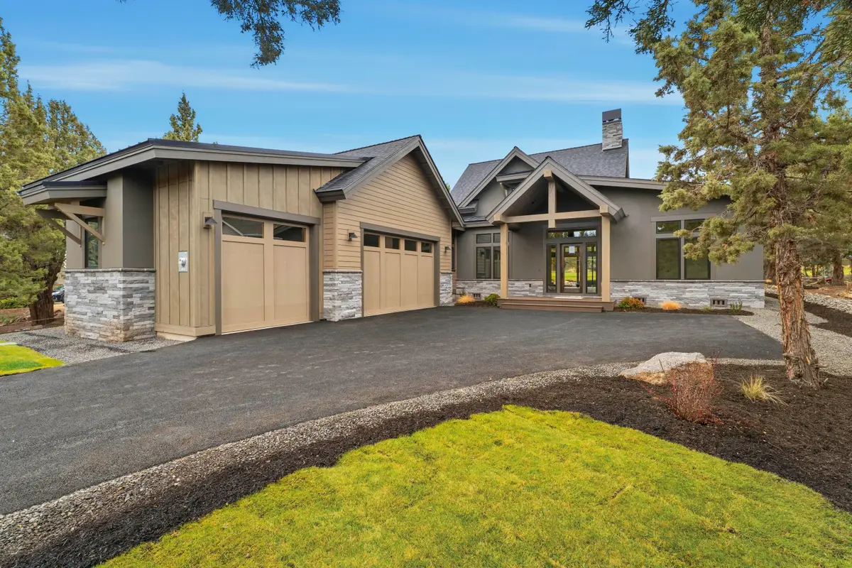 2447 Osprey, Redmond, OR 97756 - Image #1