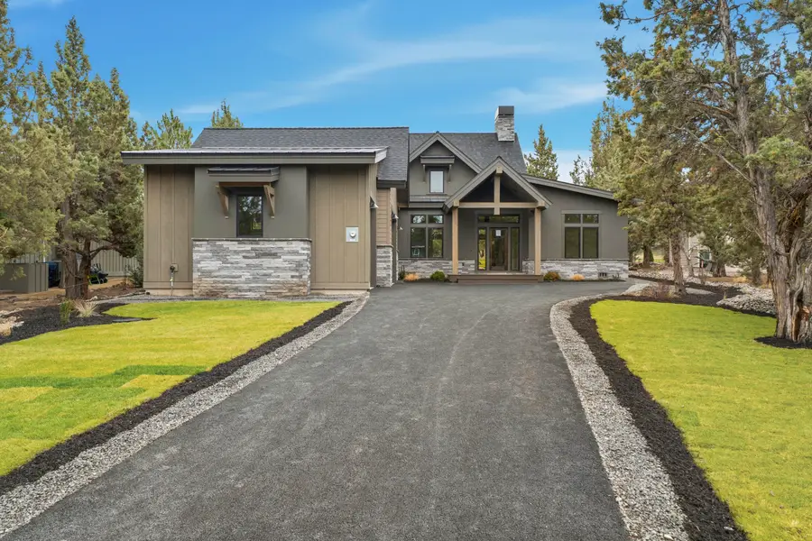 2447 Osprey, Redmond, OR 97756 - Image #2