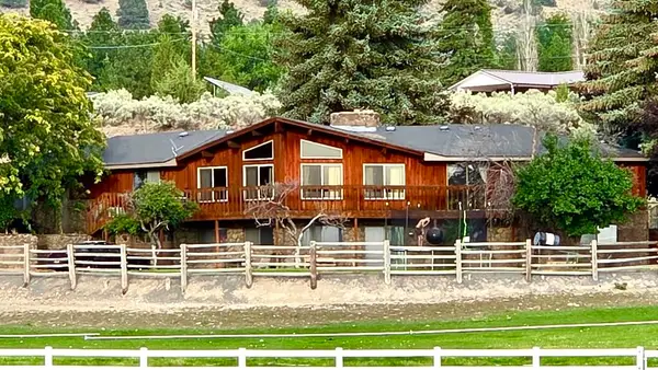 4162 Pine Grove Road, Klamath Falls, OR 97603