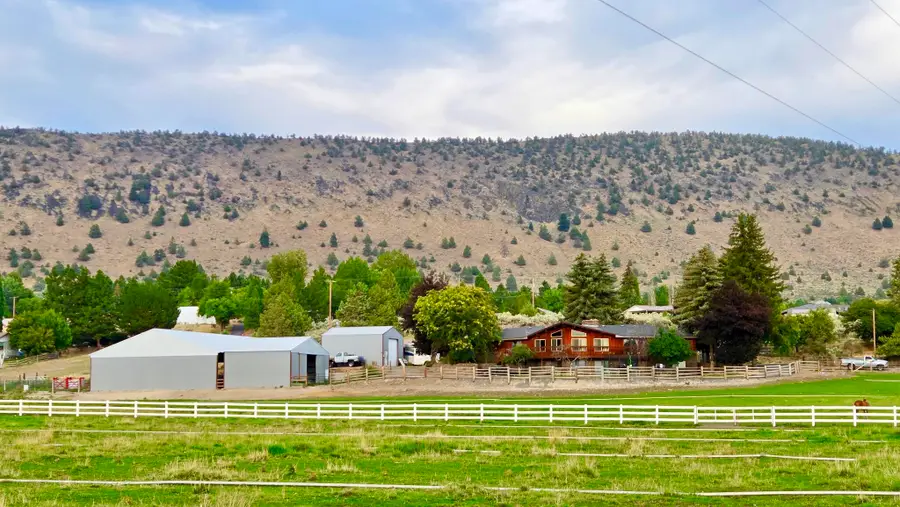 4162 Pine Grove Road, Klamath Falls, OR 97603 - #3