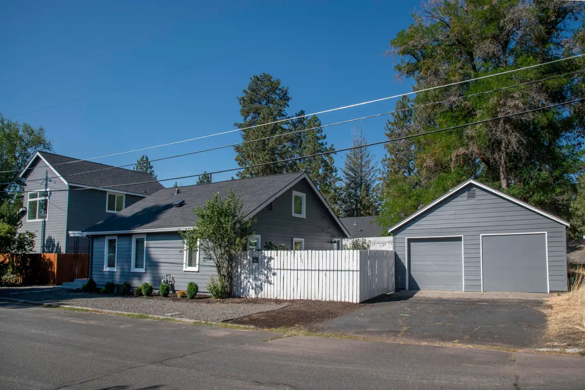 202 NW Thurston, Bend, OR 97703 - Image #1