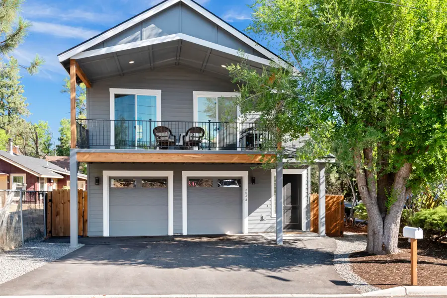 202 NW Thurston, Bend, OR 97703 - Image #2