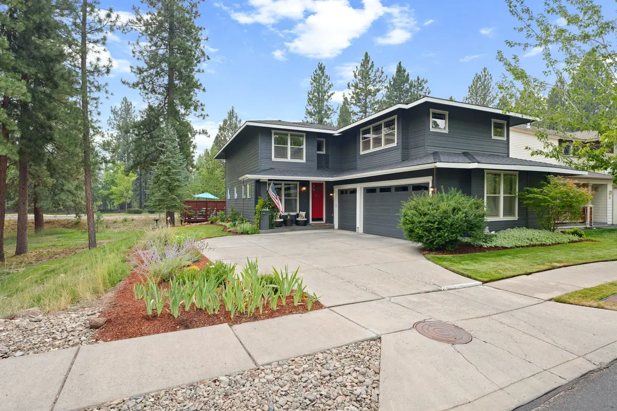 137 NW Outlook Vista, Bend, OR 97703 - Image #1