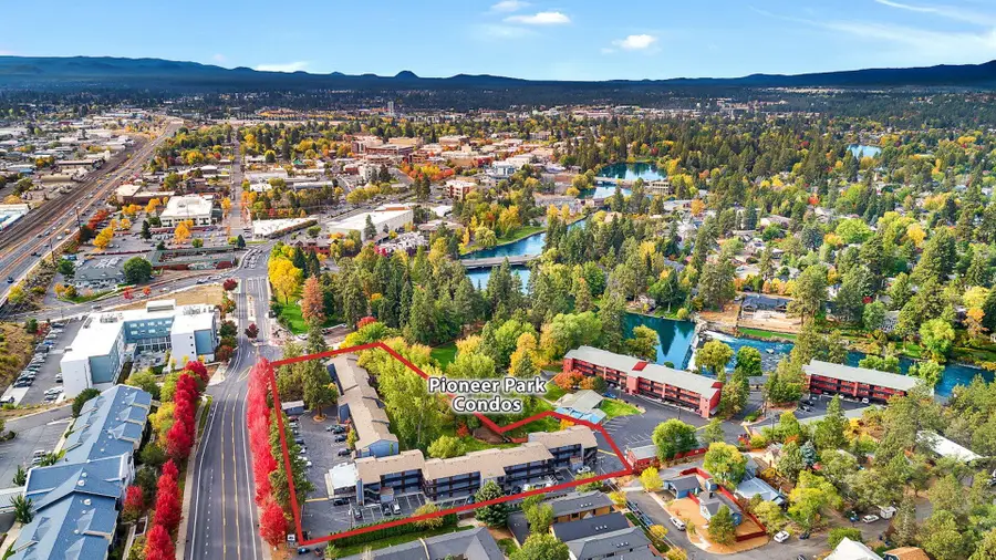 1565 NW Wall Street #154/155, Bend, OR 97703 - Image #2