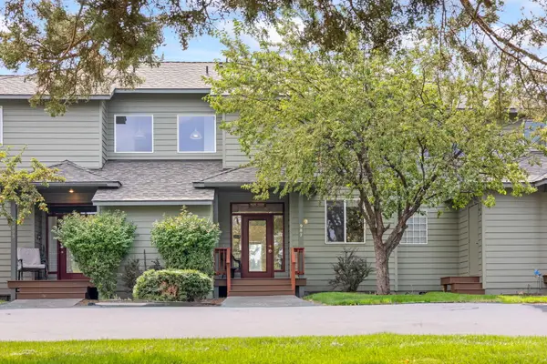 987 Golden Pheasant, Redmond, OR 97756