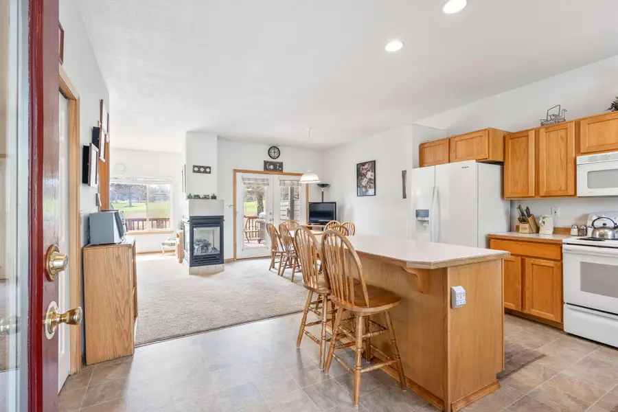 987 Golden Pheasant Drive, Redmond, OR 97756 - Image #3