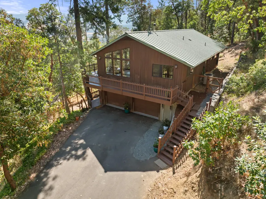694 Timberlake, Ashland, OR 97520 - Image #3