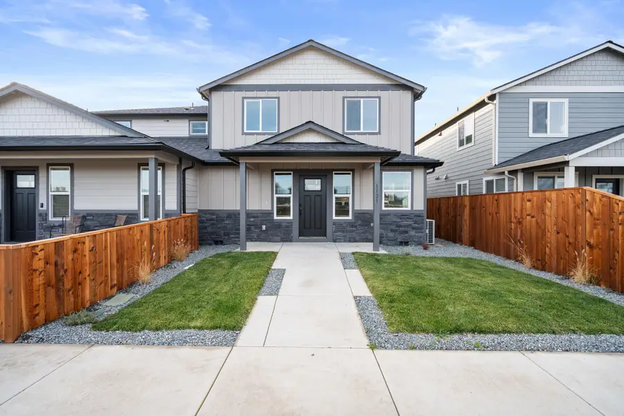 1121 Annalise, Central Point, OR 97502 - Image #2