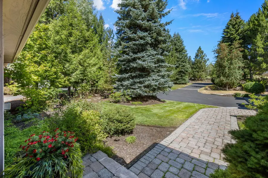 19490 Green Lakes, Bend, OR 97702 - Image #3