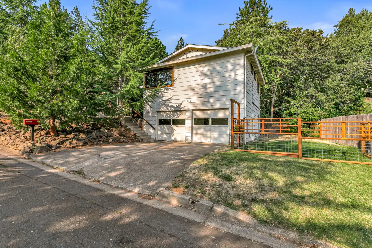 1015 Oneida, Ashland, OR 97520 - Image #1
