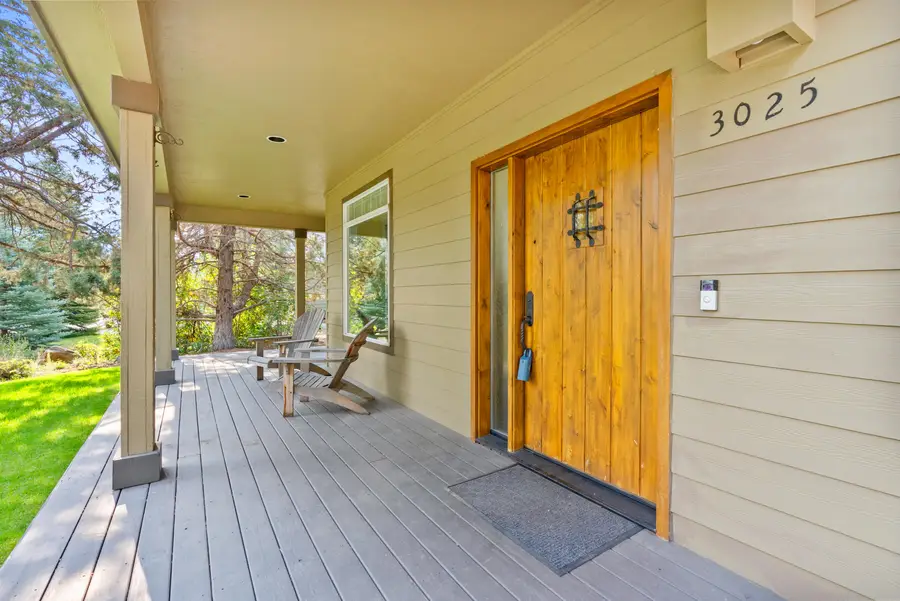 3025 NW Fairway Heights, Bend, OR 97703 - Image #2