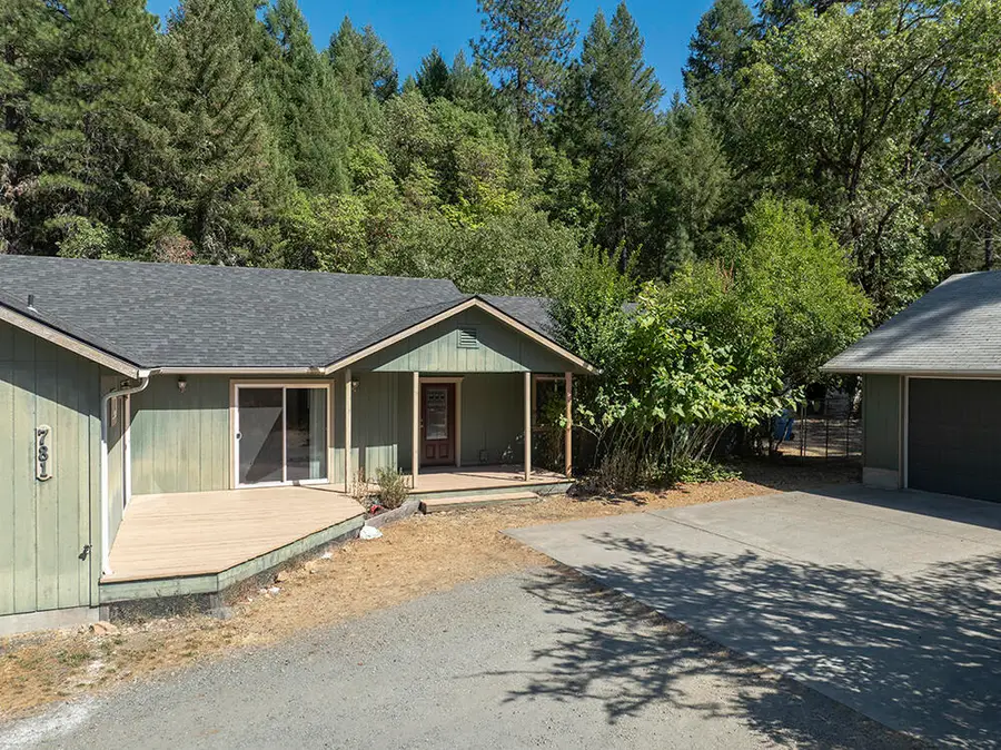 781 Cheney Creek, Grants Pass, OR 97527 - Image #2