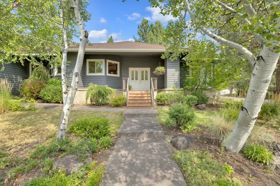 520 NW Divot, Bend, OR 97703 - Image #2