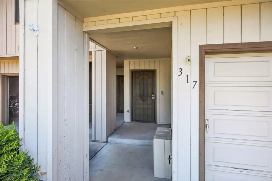 317 Eastwood, Medford, OR 97504 - Image #2