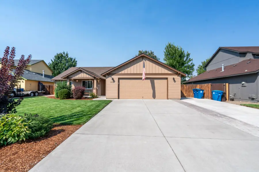 2121 NW 20th, Redmond, OR 97756 - Image #2