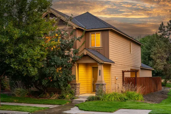 2822 NW Elm, Redmond, OR 97756