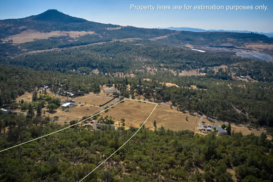 7505 Torrey Pines, Eagle Point, OR 97524 - Image #2