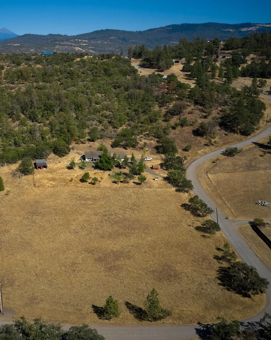7505 Torrey Pines, Eagle Point, OR 97524 - Image #3