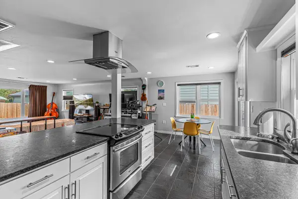 876 - 878 Clay, Ashland, OR 97520