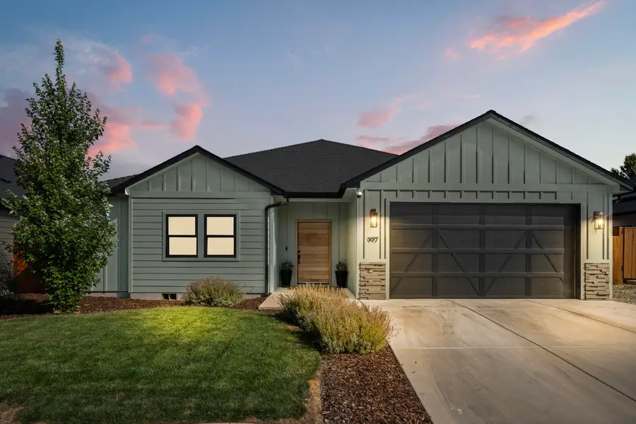 997 Arrowhead Trail, Eagle Point, OR 97524 - #2