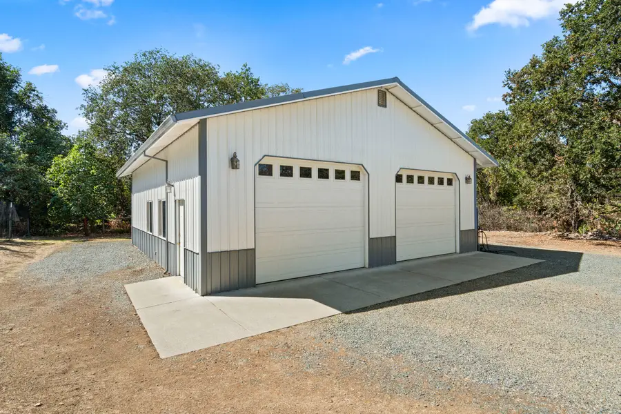 8538 Monument, Grants Pass, OR 97526 - Image #2