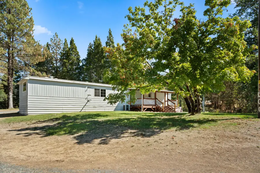 8538 Monument, Grants Pass, OR 97526 - Image #3