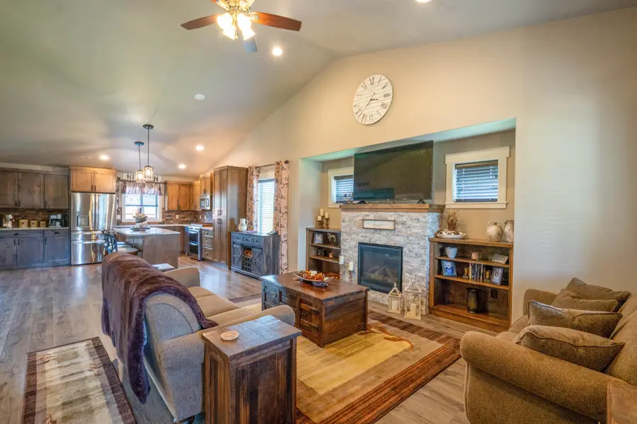 1002 NE Discovery, Prineville, OR 97754 - Image #3