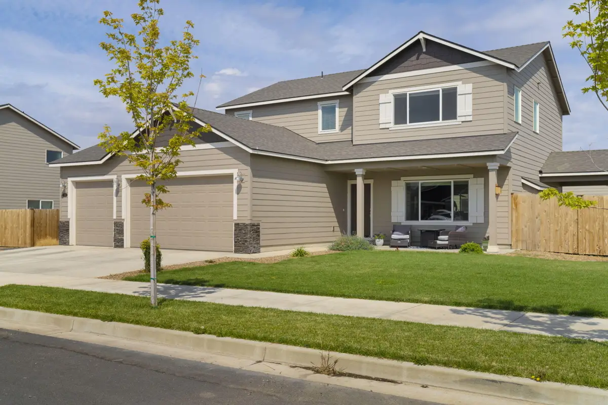 280 NW Double Eagle Avenue, Madras, OR 97741 - #1