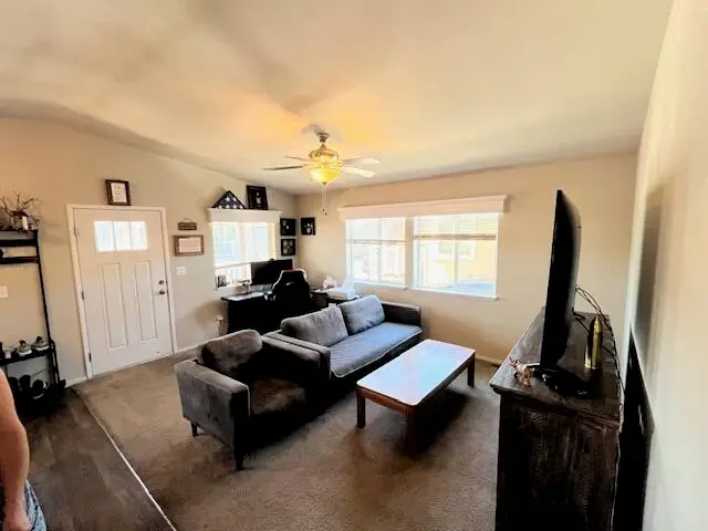 3555 S Pacific, Medford, OR 97501 - Image #2