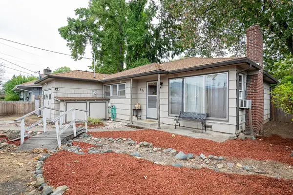 861 SE M, Grants Pass, OR 97526