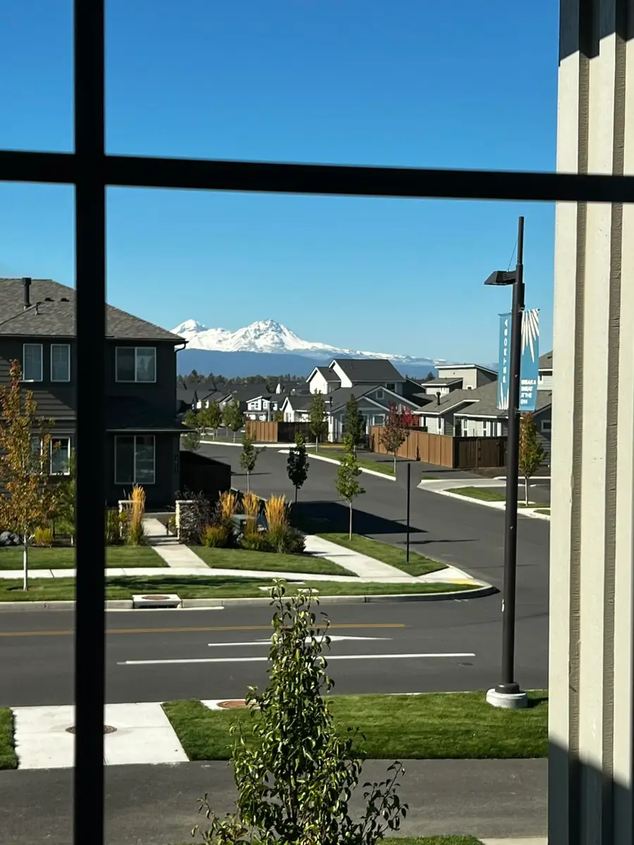 3822 Eagle, Bend, OR 97701 - Image #2