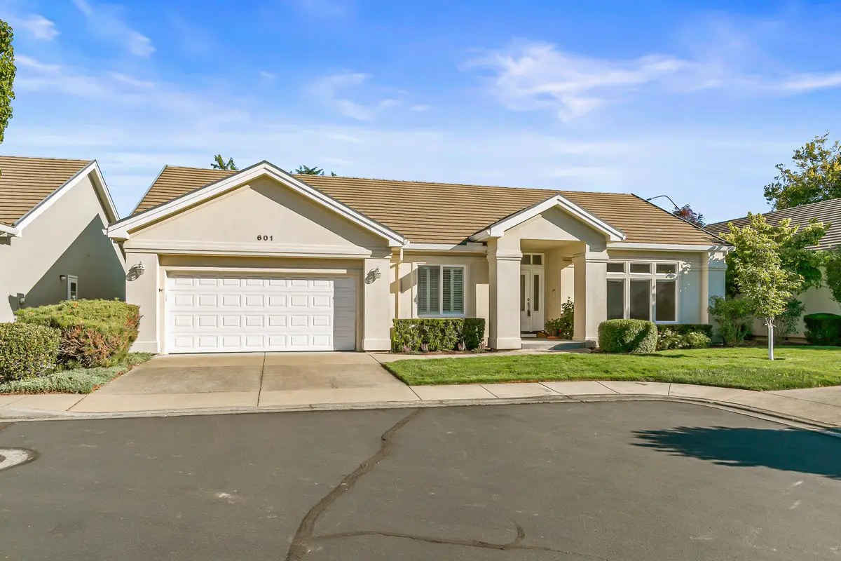 601 Summerwood, Medford, OR 97504 - Image #1