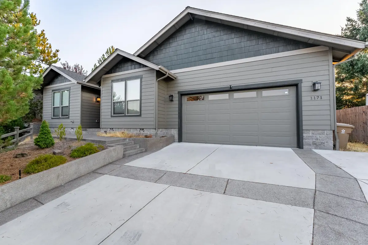 1171 NW Starlite, Grants Pass, OR 97526 - Image #1