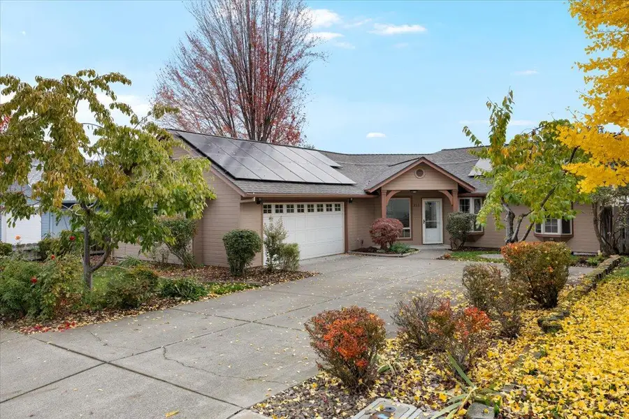 260 Arnos, Talent, OR 97540 - Image #2