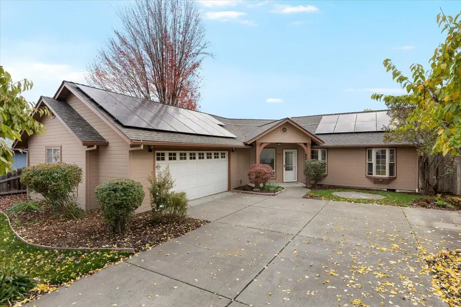 260 Arnos, Talent, OR 97540 - Image #3