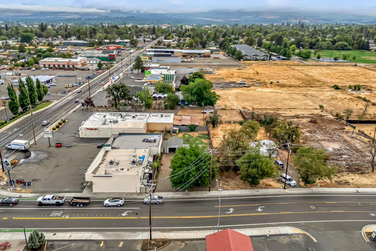 45 Lozier, Medford, OR 97501 - Image #1