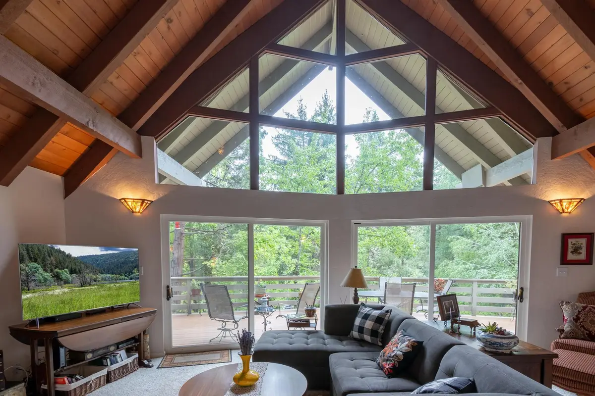 355 Granite, Ashland, OR 97520 - Image #1