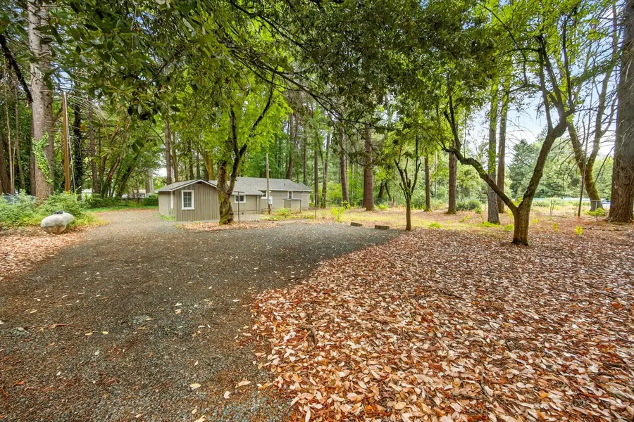 367 Madrona, Cave Junction, OR 97523 - Image #2